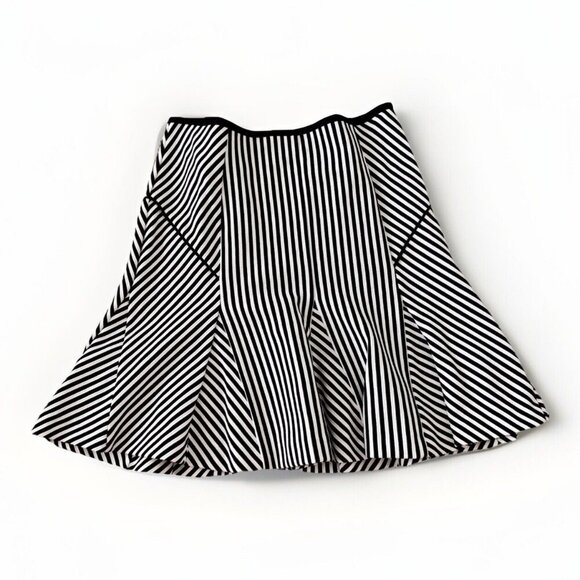 Banana Republic black and white striped pleated skirt Size 8 New - Picture 1 of 6